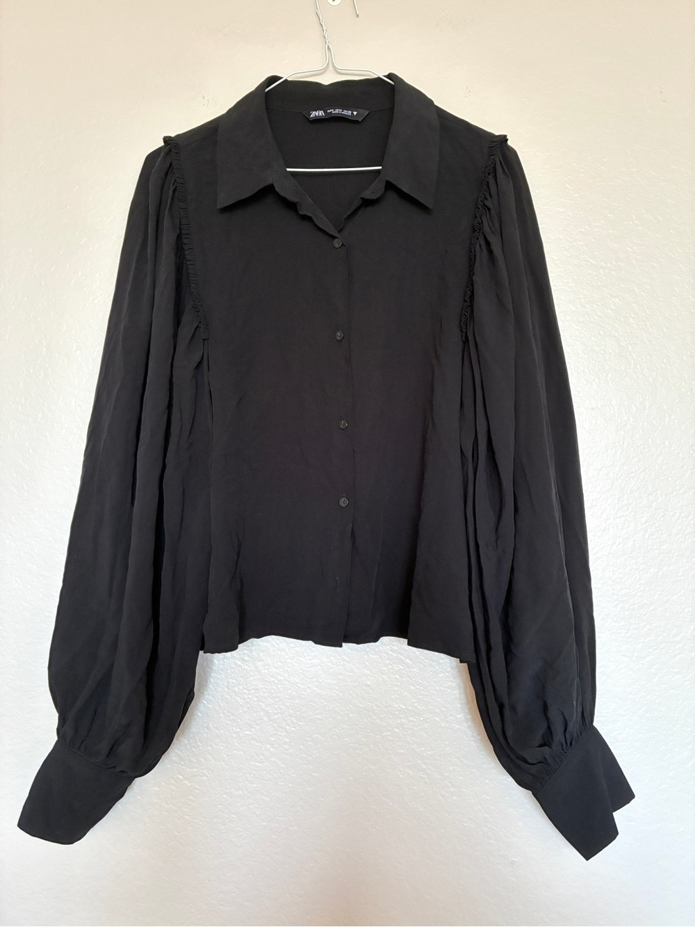 Zara Black Long-Sleeve Puff Sleeve Button Down Blouse Size S